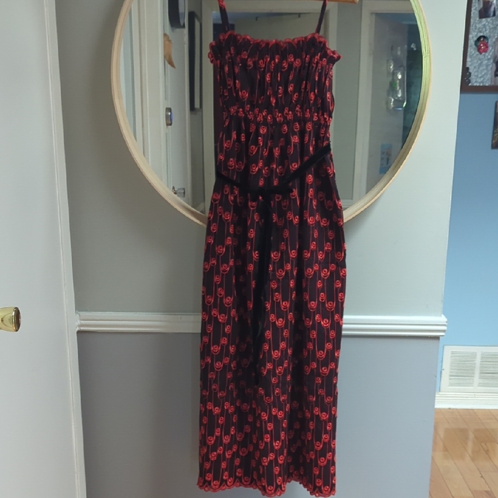 Elegant Red and Black Maxi Dress